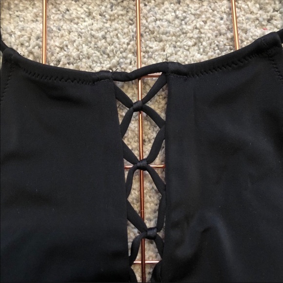 VS PINK | Halter Bikini Top - Picture 2 of 3